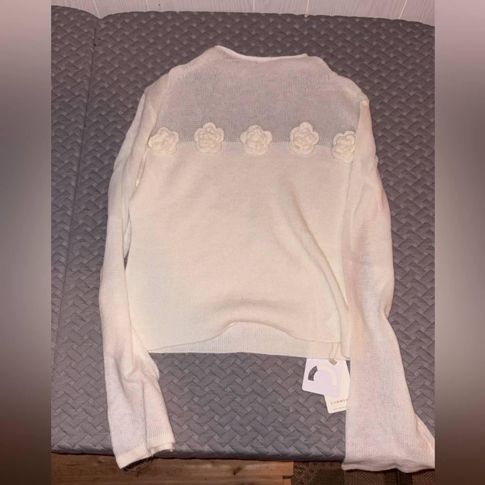 SOLD Commense White Crew Neck Sweater Classic Knit Design